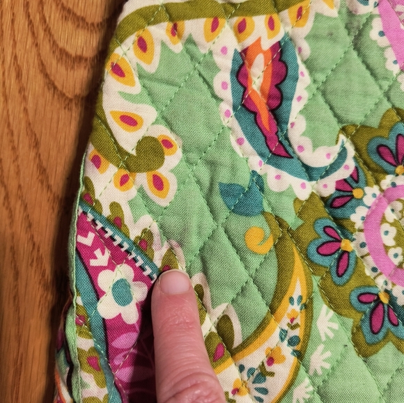 3/$10⭐ Vera Bradley shoulder tote bag, 14"x13.5", green paisley - Picture 4 of 15